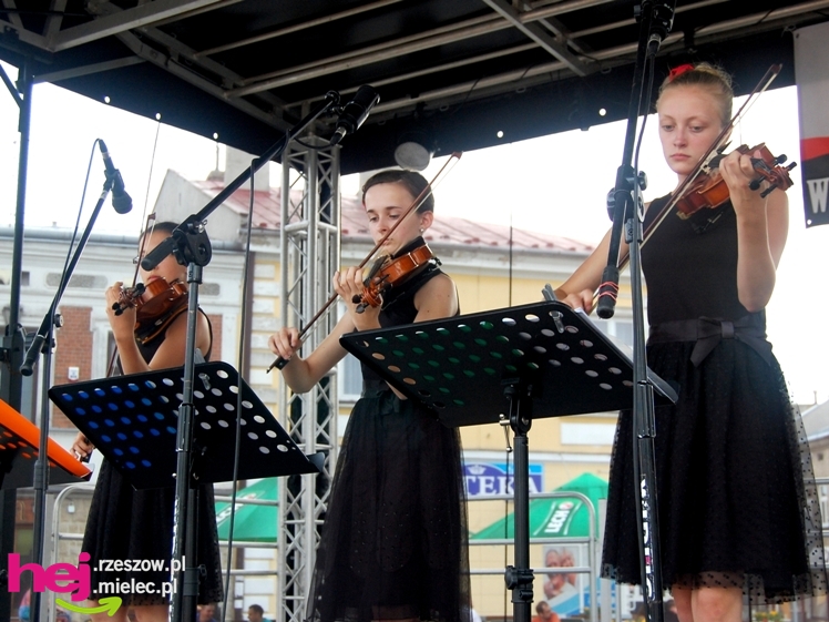 Sobotni piknik na mieleciej starówce - część 1