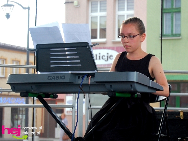 Sobotni piknik na mieleciej starówce - część 1