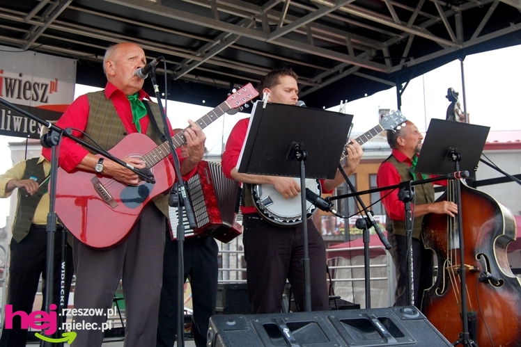 Sobotni piknik na mieleciej starówce - część 1