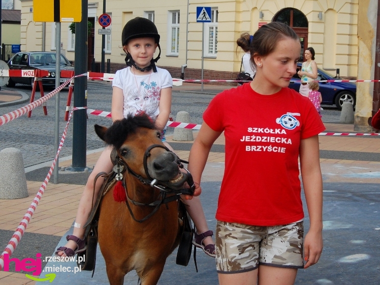 Sobotni piknik na mieleciej starówce - część 1