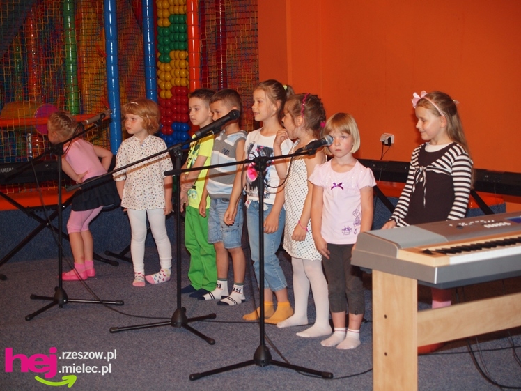 Przy Centrum Handlowym Smoczka witali lato i obchodzili Dzień Ojca [FOTO]