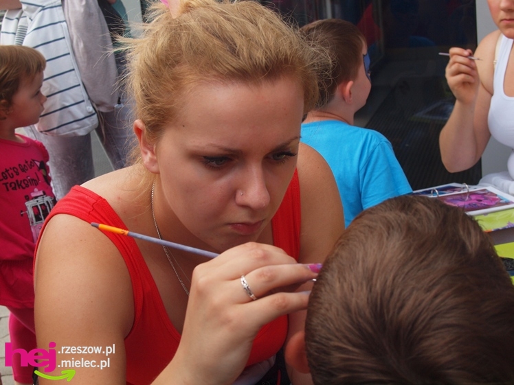 Przy Centrum Handlowym Smoczka witali lato i obchodzili Dzień Ojca [FOTO]