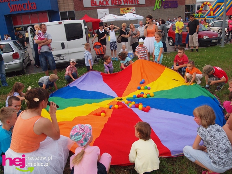 Przy Centrum Handlowym Smoczka witali lato i obchodzili Dzień Ojca [FOTO]
