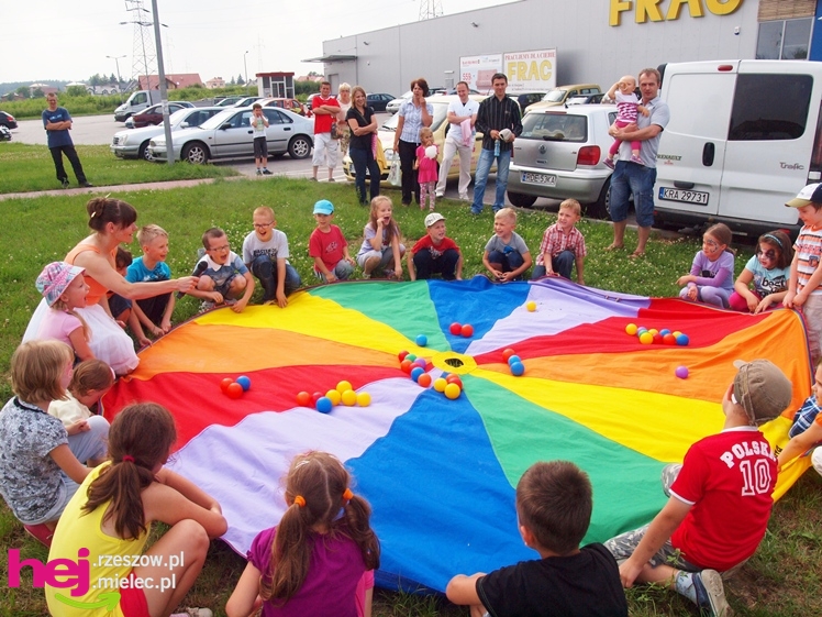 Przy Centrum Handlowym Smoczka witali lato i obchodzili Dzień Ojca [FOTO]