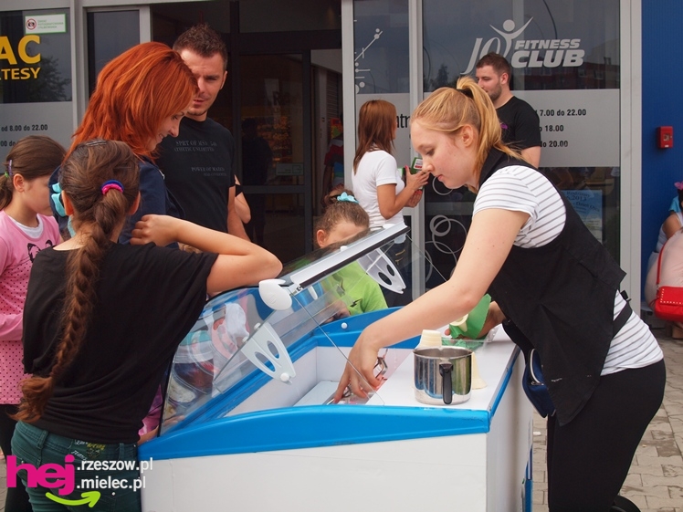 Przy Centrum Handlowym Smoczka witali lato i obchodzili Dzień Ojca [FOTO]