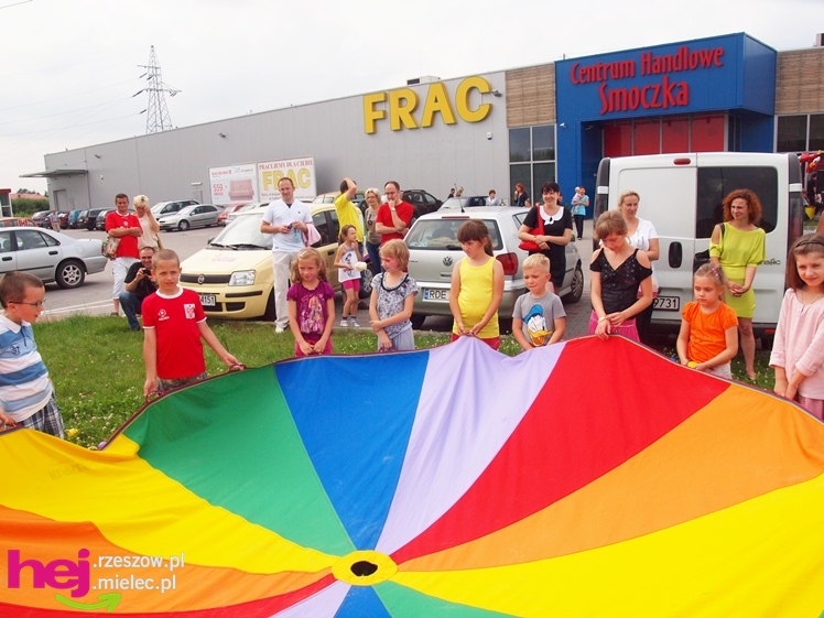 Przy Centrum Handlowym Smoczka witali lato i obchodzili Dzień Ojca [FOTO]
