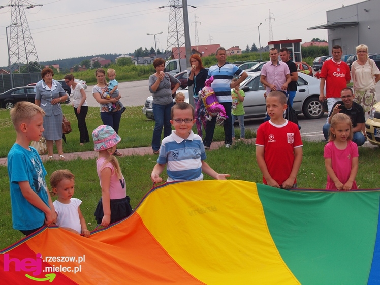 Przy Centrum Handlowym Smoczka witali lato i obchodzili Dzień Ojca [FOTO]