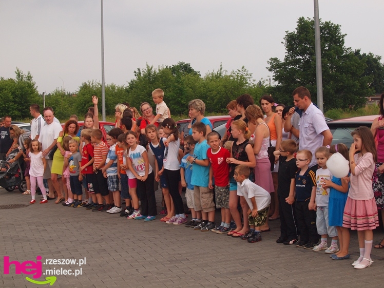 Przy Centrum Handlowym Smoczka witali lato i obchodzili Dzień Ojca [FOTO]