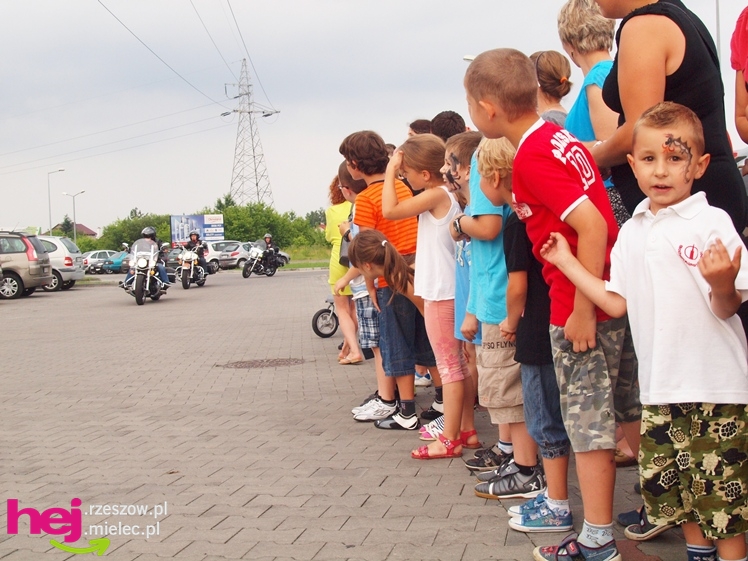 Przy Centrum Handlowym Smoczka witali lato i obchodzili Dzień Ojca [FOTO]