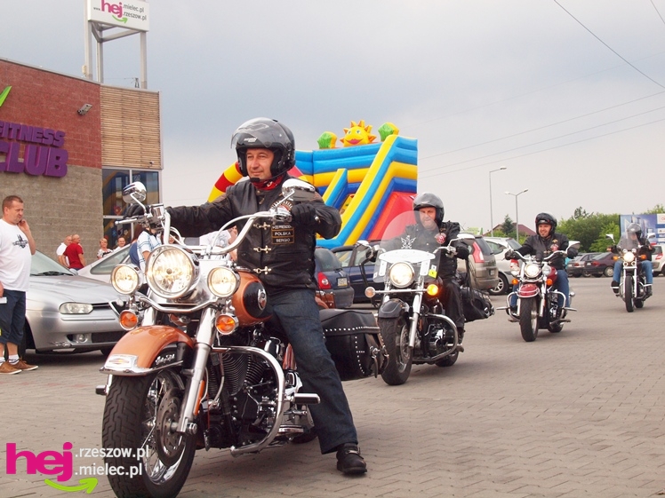 Przy Centrum Handlowym Smoczka witali lato i obchodzili Dzień Ojca [FOTO]