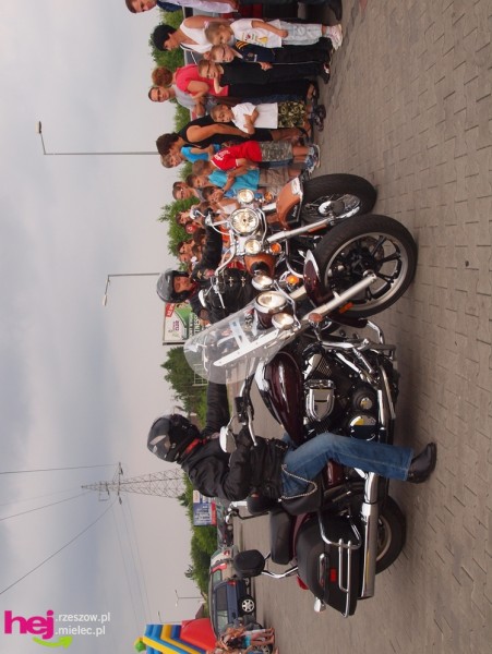 Przy Centrum Handlowym Smoczka witali lato i obchodzili Dzień Ojca [FOTO]