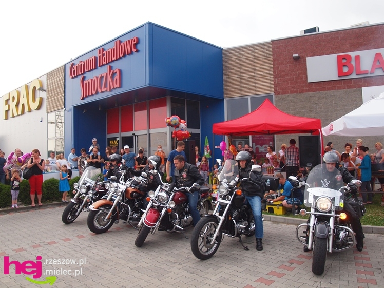 Przy Centrum Handlowym Smoczka witali lato i obchodzili Dzień Ojca [FOTO]