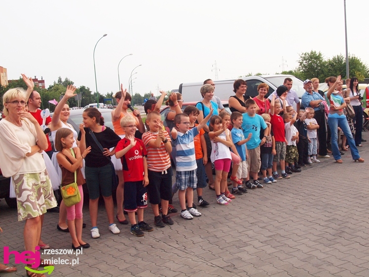 Przy Centrum Handlowym Smoczka witali lato i obchodzili Dzień Ojca [FOTO]