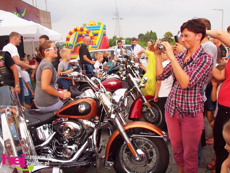 Przy Centrum Handlowym Smoczka witali lato i obchodzili Dzień Ojca [FOTO]