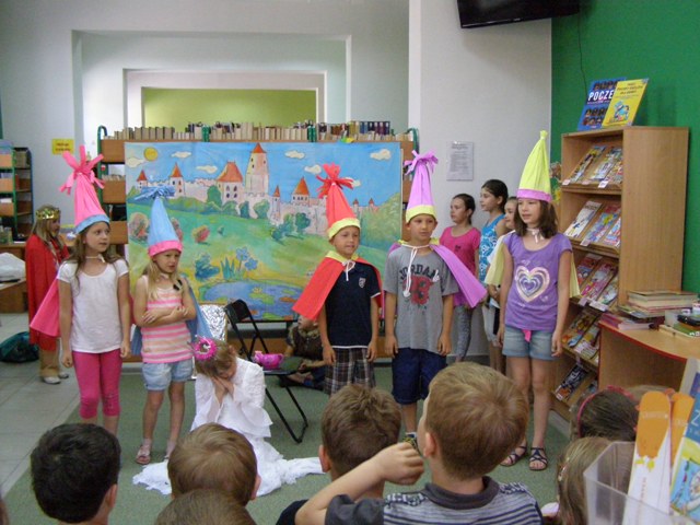 Krasnoludki, Śnieżka i przedszkolaki w Filii nr 4 Miejskiej Biblioteki Publicznej SCK w Mielcu