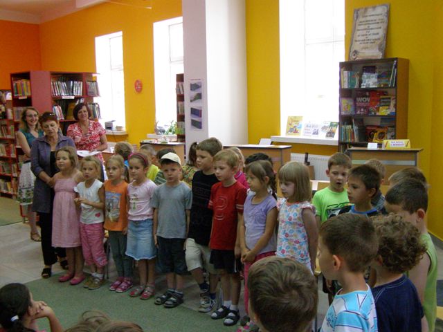 Krasnoludki, Śnieżka i przedszkolaki w Filii nr 4 Miejskiej Biblioteki Publicznej SCK w Mielcu