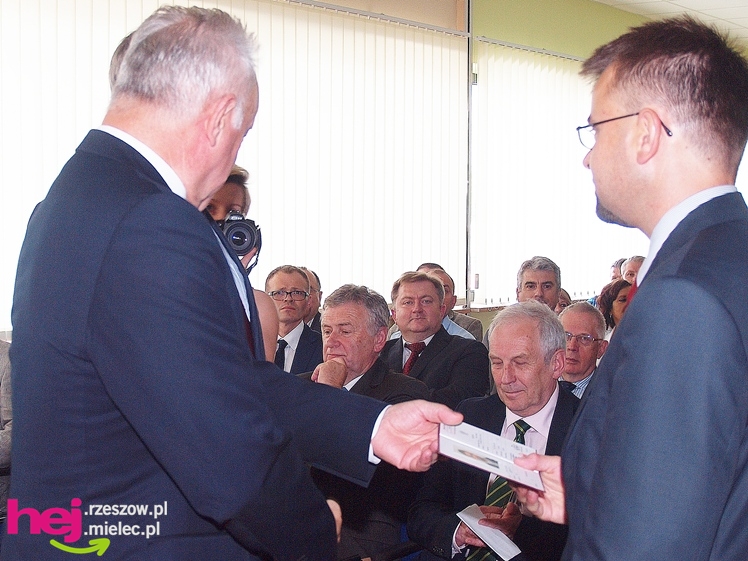 Pierwsi inżynierowie mechanicy wypromowani  w Zamiejscowym Ośrodku Dydaktycznym AGH w Mielcu