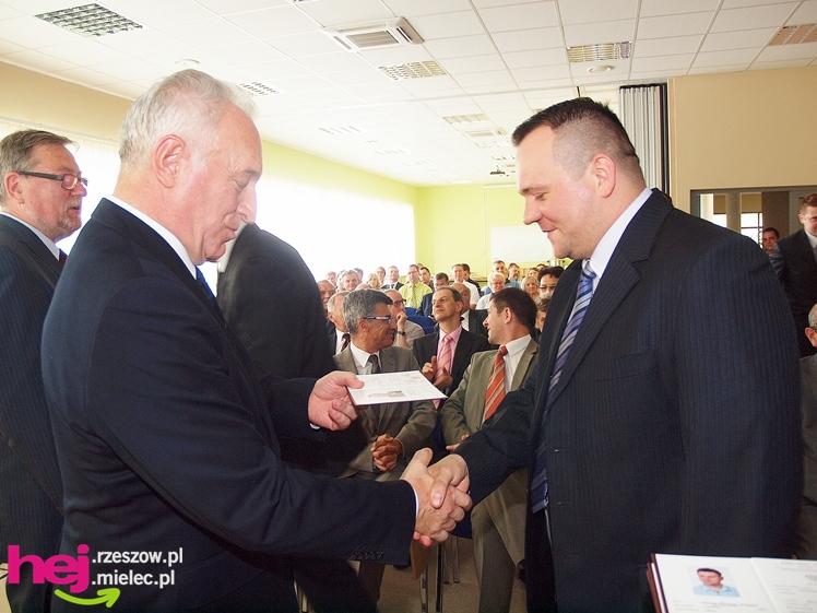 Pierwsi inżynierowie mechanicy wypromowani  w Zamiejscowym Ośrodku Dydaktycznym AGH w Mielcu