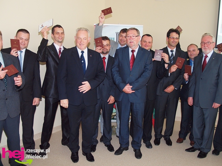 Pierwsi inżynierowie mechanicy wypromowani  w Zamiejscowym Ośrodku Dydaktycznym AGH w Mielcu