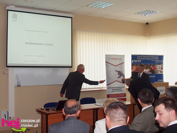 Pierwsi inżynierowie mechanicy wypromowani  w Zamiejscowym Ośrodku Dydaktycznym AGH w Mielcu