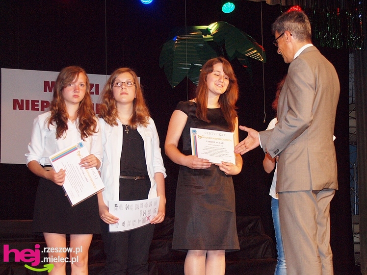 Certyfikaty dla Młodych Nieprzeciętnych zostały wręczone