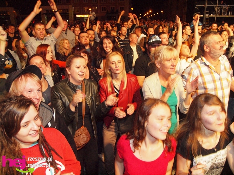 Czadowy początek Festiwalu. Szkoci zelektryzowali mielecką widownię - część 2 zdjęć
