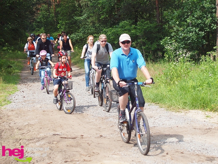 Fantastyczna impreza Nadleśnictwa Mielec. Całe rodziny na rowerach zwiedzały mieleckie lasy