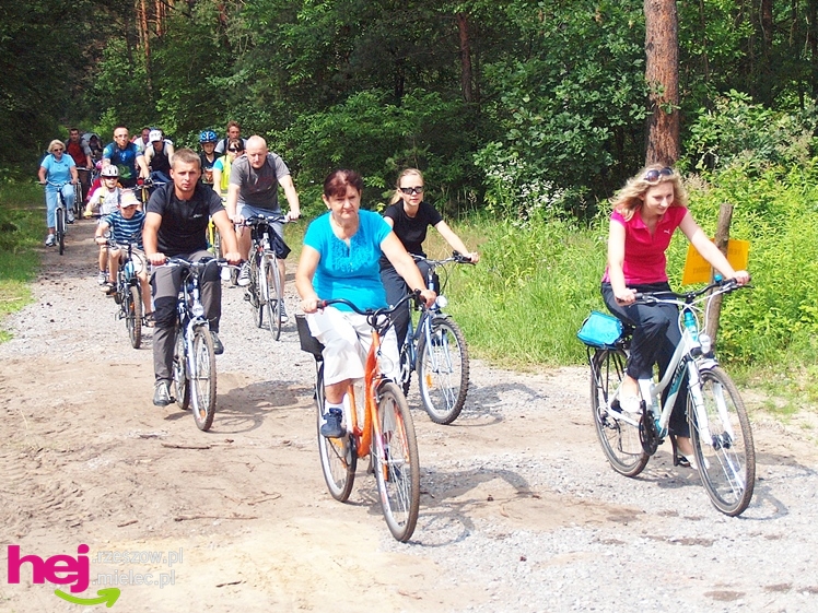 Fantastyczna impreza Nadleśnictwa Mielec. Całe rodziny na rowerach zwiedzały mieleckie lasy