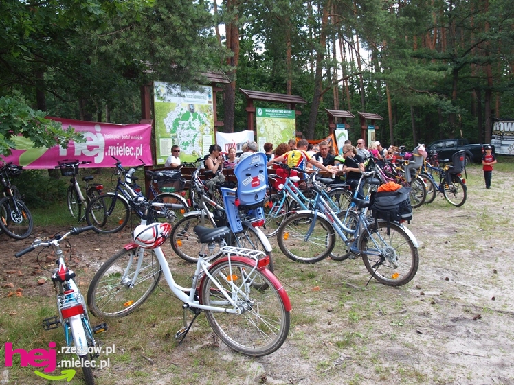 Fantastyczna impreza Nadleśnictwa Mielec. Całe rodziny na rowerach zwiedzały mieleckie lasy