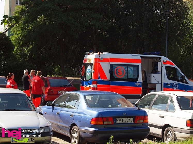 Chciał skoczyć z wieżowca. Policjanci podjęli negocjacje