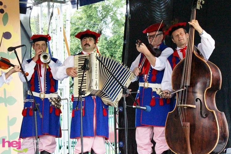 VI Podkarpacki Jarmark Ludowy ?Roztańczony Chorzelów? 2013