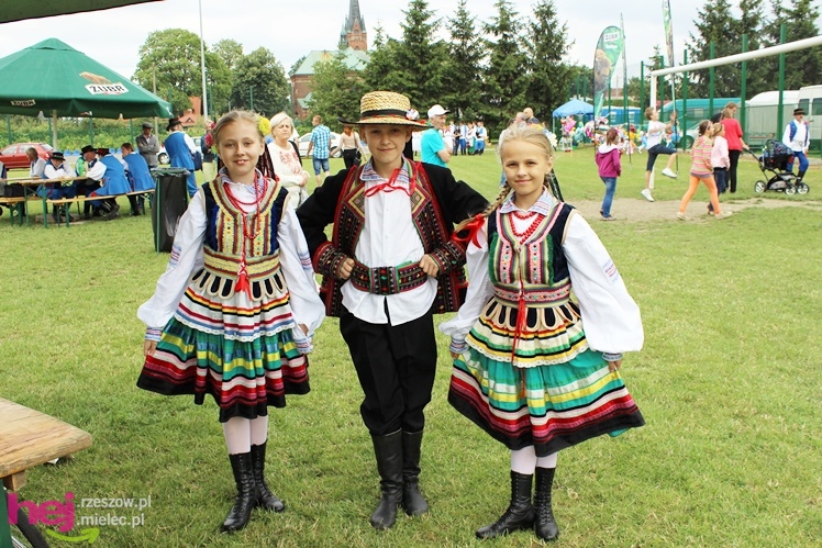 VI Podkarpacki Jarmark Ludowy ?Roztańczony Chorzelów? 2013