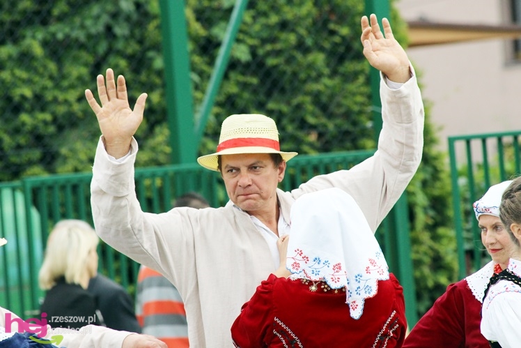 VI Podkarpacki Jarmark Ludowy ?Roztańczony Chorzelów? 2013