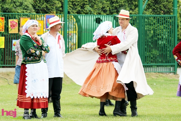 VI Podkarpacki Jarmark Ludowy ?Roztańczony Chorzelów? 2013