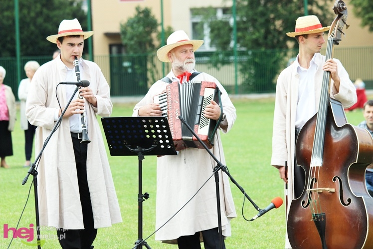 VI Podkarpacki Jarmark Ludowy ?Roztańczony Chorzelów? 2013