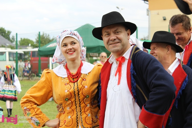 VI Podkarpacki Jarmark Ludowy ?Roztańczony Chorzelów? 2013