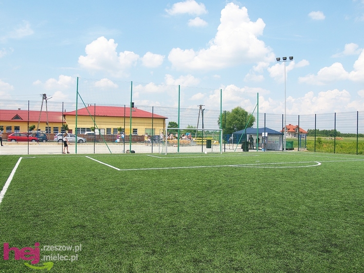 Przecław ma nowy kompleks sportowy. Minister Sportu: pilnujcie by kłódka nie wisiała