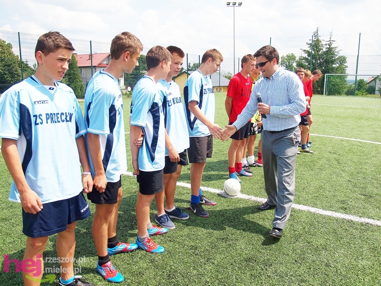 Przecław ma nowy kompleks sportowy. Minister Sportu: pilnujcie by kłódka nie wisiała