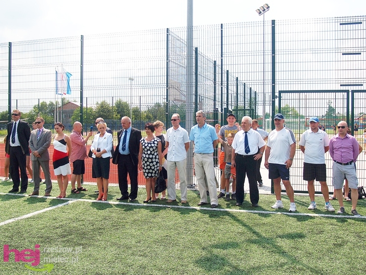 Przecław ma nowy kompleks sportowy. Minister Sportu: pilnujcie by kłódka nie wisiała