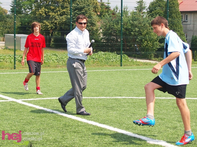 Przecław ma nowy kompleks sportowy. Minister Sportu: pilnujcie by kłódka nie wisiała