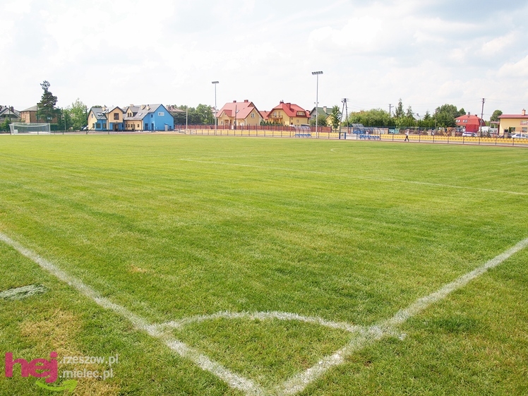Przecław ma nowy kompleks sportowy. Minister Sportu: pilnujcie by kłódka nie wisiała