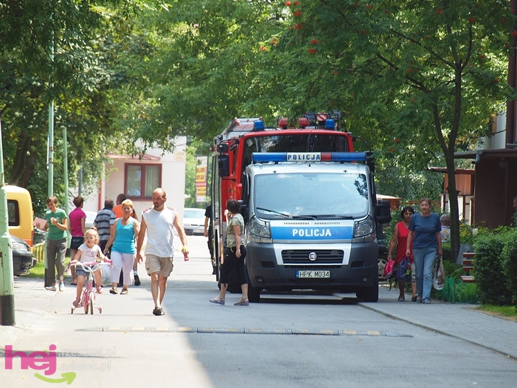 Drugi raz chciał odebrać sobie życie. Policjanci obezwładnili go w mieszkaniu