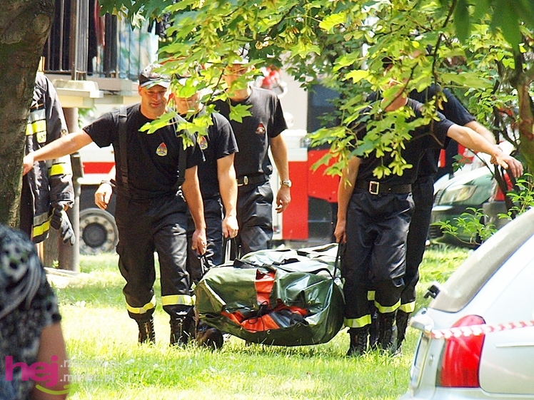 Drugi raz chciał odebrać sobie życie. Policjanci obezwładnili go w mieszkaniu