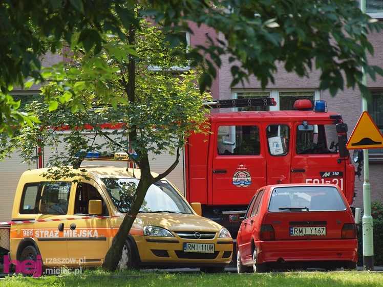 Drugi raz chciał odebrać sobie życie. Policjanci obezwładnili go w mieszkaniu