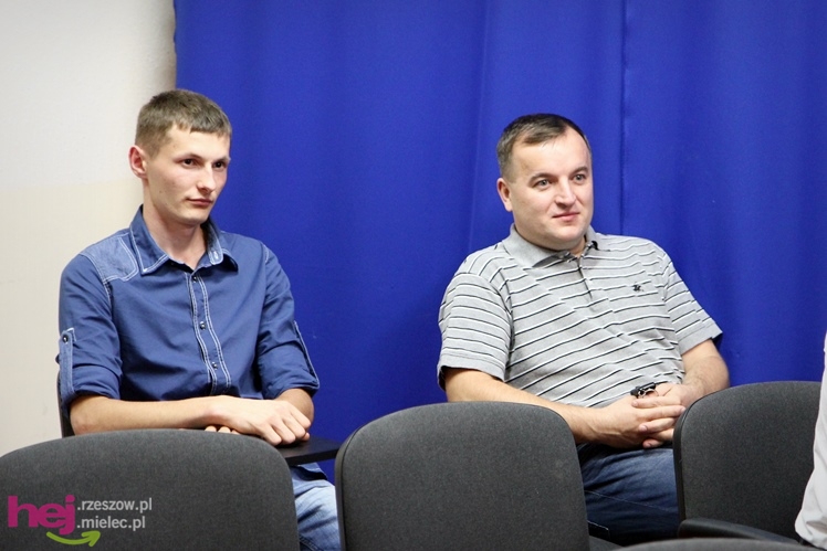 Blisko 120 studentów WSGiZ ukończyło naukę