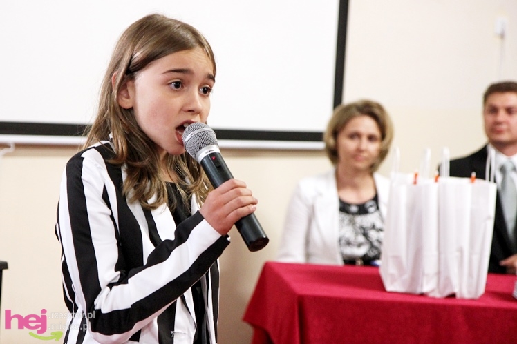 Blisko 120 studentów WSGiZ ukończyło naukę