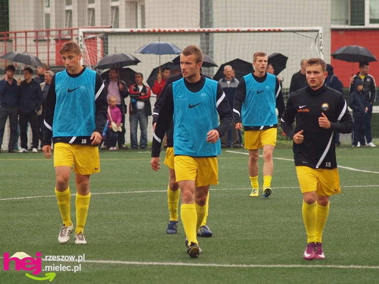 Stal zremisowała z ekstraklasową Cracovią. Do zwycięstwa zabrakło sekund