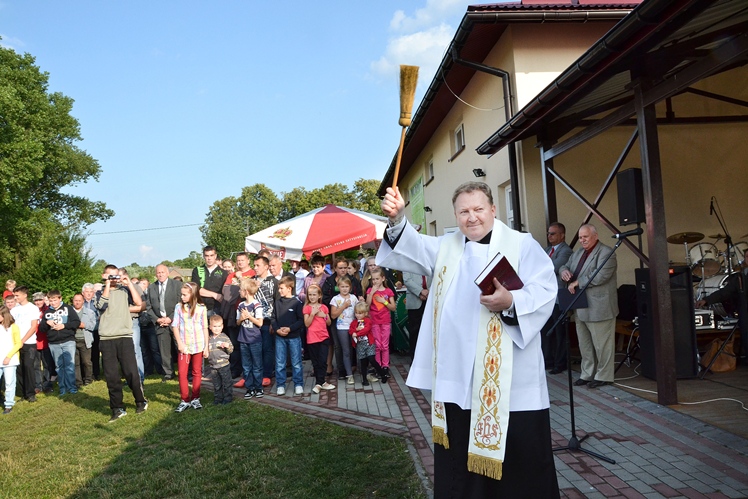 Jamnica Dulcza Wielka z piłkarskim Pucharem Burmistrza Radomyśla Wielkiego