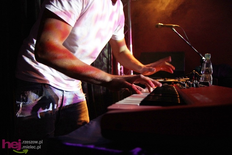 Festiwal (re)kreacji rozpoczęty! M4 muzycznie: Hirek Wrona i dubstep z góralszczyzną