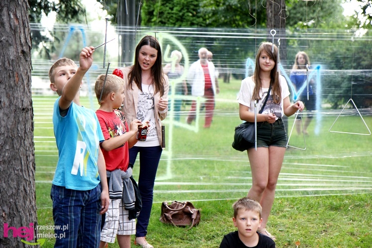 Finał 8 edycji M4. Rekreacja na bulwarach za Pałacykiem Oborskich - cz. I